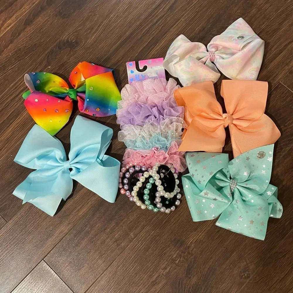 Lot of JoJo‎ Siwa Large Cheer Bows and other hair accessories.